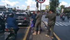 Warga Pontianak bisa didenda Rp500 ribu jika memberi uang atau barang kepada pengemis di jalan. - Foto Pemkot Pontianak
