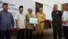 270 Petugas Fardhu Kifayah Terima Bantuan Transportasi Rp1,8 juta per orang
foto : Prokopim Pemkot Pontianak