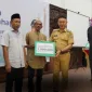 270 Petugas Fardhu Kifayah Terima Bantuan Transportasi Rp1,8 juta per orang
foto : Prokopim Pemkot Pontianak