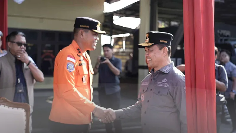 Bencana Hidrometeorologi Kalbar menjadi fokus utama. Gubernur Ria Norsan tegaskan sinergi Forkopimda pasca Apel Siaga. Waspadai banjir dan longsor. - foto istimewa