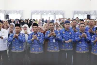 BPJS Ketenagakerjaan untuk Petugas Fardhu Kifayah resmi diberikan Pemkot Pontianak. Ini langkah nyata jamin perlindungan kecelakaan dan kematian. - foto Prokopim Pontianak