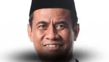 Mentan Copot Pejabat di Subang karena menyewakan lahan negara di BRMP Tanaman Padi Sukamandi kepada pihak luar. Amran Sulaiman tegaskan SK pencopotan langsung di lapangan. - foto wikipedia