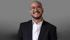 Materi yang ia bawakan dalam pertunjukan Mesakke Bangsaku pada 2013 itu menyinggung tradisi pemakaman sakral masyarakat Toraja, Rambu Solo, dan kini ia menyampaikan permintaan maaf secara terbuka. - foto Pandji courtesy  COMICA