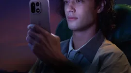 Mengupas OnePlus 15 dengan chip Snapdragon 8 Elite  - Gen 5, baterai 7300 mAh, dan kamera 50MP triple. Cek spesifikasi lengkap layar 165Hz dan fast charging 120W. - foto Oneplus