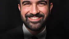 Dalam sebuah postingan media sosial yang viral, Trump mengancam akan memotong aliran dana federal untuk Kota New York jika kandidat dari Partai Demokrat, Zohran Mamdani, berhasil memenangkan kontes tersebut. - foto Wikipedia