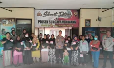 Polsek Sungai Ambawang Bhakti Sosial, Ratusan Paket Sembako Disalurkan