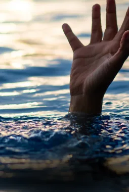 Remaja Tenggelam di Sambas: Korban Ditemukan Jauh dari Lokasi