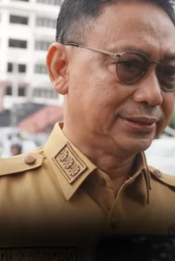 Tragedi Ruko Tua Pontianak: Peringatan Keras Wali Kota Edi Kamtono Usai Bangunan Ambruk