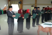 Wali Kota Pontianak Lantik PPT Pratama (9 pejabat baru). Edi Kamtono tegaskan inovasi, digitalisasi, dan penggunaan AI demi layanan publik tercepat. - foto Prokopim Pontianak